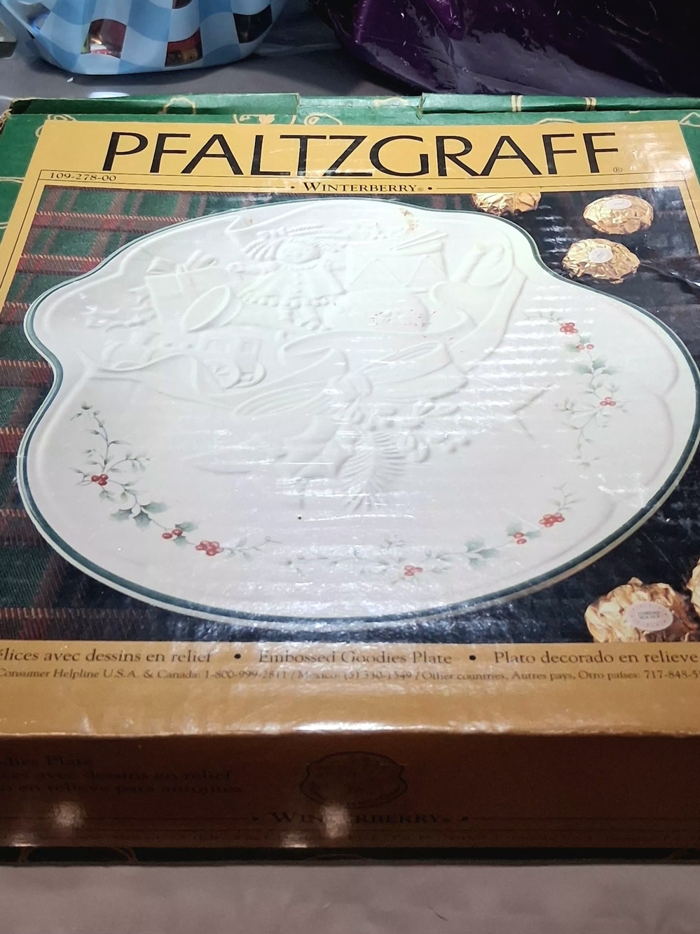 Pfaltzgraff WINTERBERRY Plate Goodies 109-278-00 ESTATE SALE 1997 - Picture 9 of 11